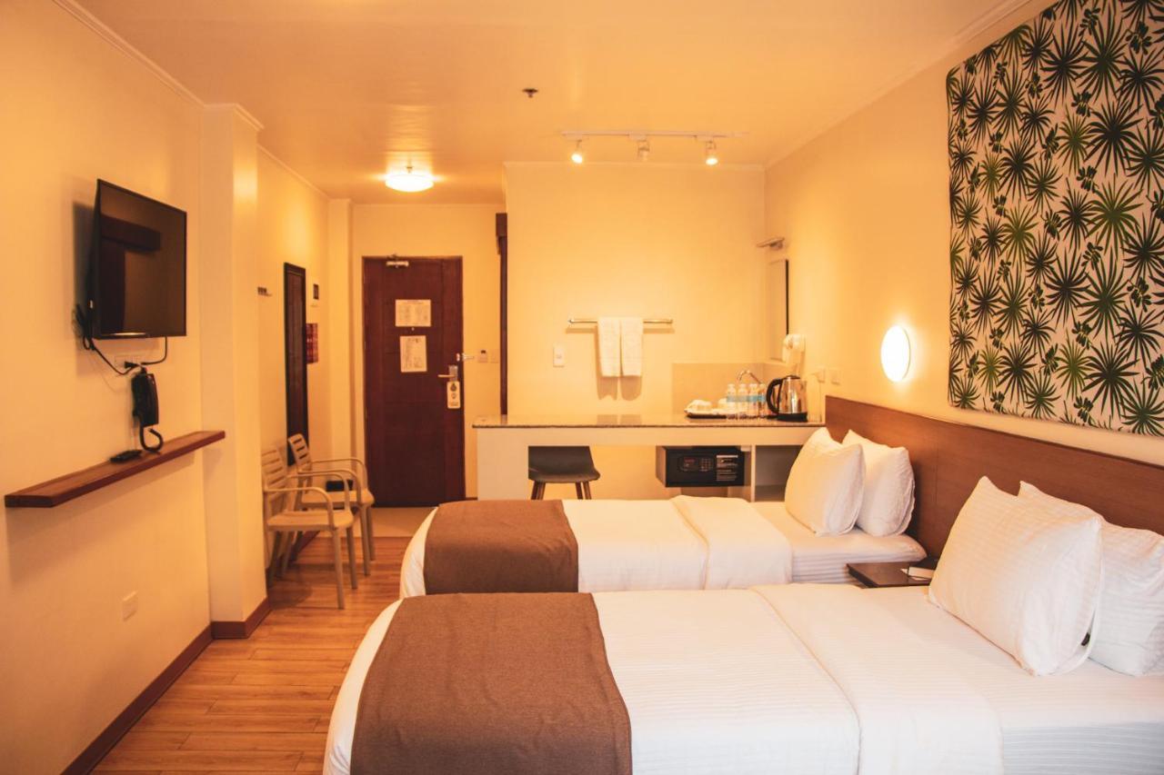 Hotel Sentro Legazpi Esterno foto